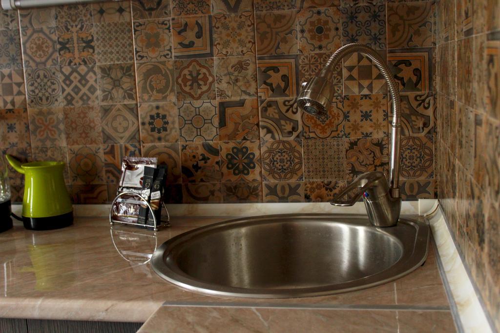 Guest House On Gia Abesadze Street Tbilisi Exterior foto
